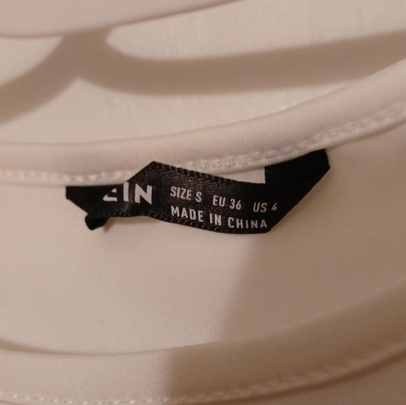 White Backless Crop Top SHEIN - Picture 4 of 4